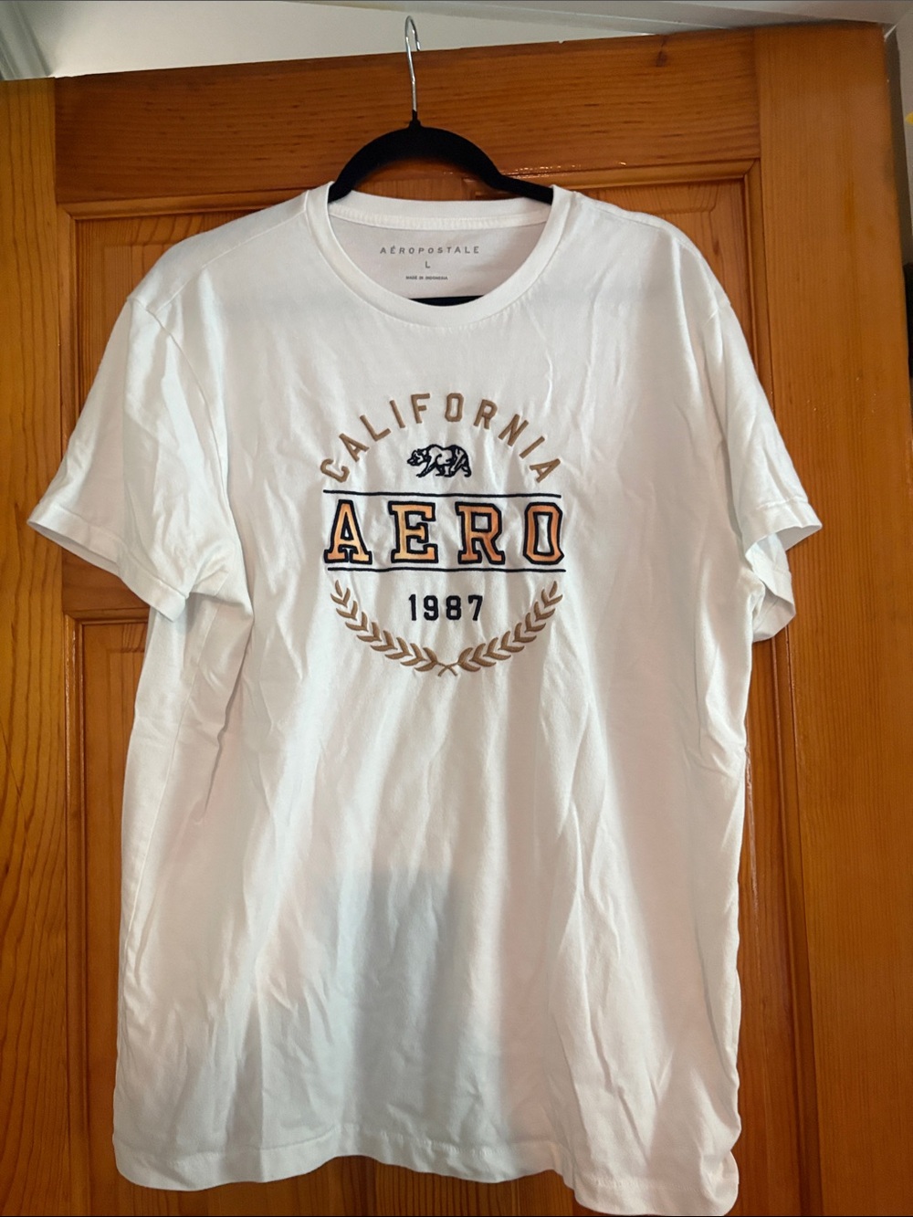 Aeropostale White Graphic "California AERO 1987" Short Sleeve Tee